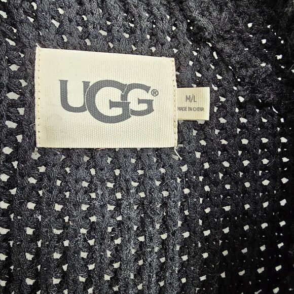 UGG Maribeth Cocoon Cable Knit Button Front Cardigan Sweater in Black Size M/L - Picture 6 of 7